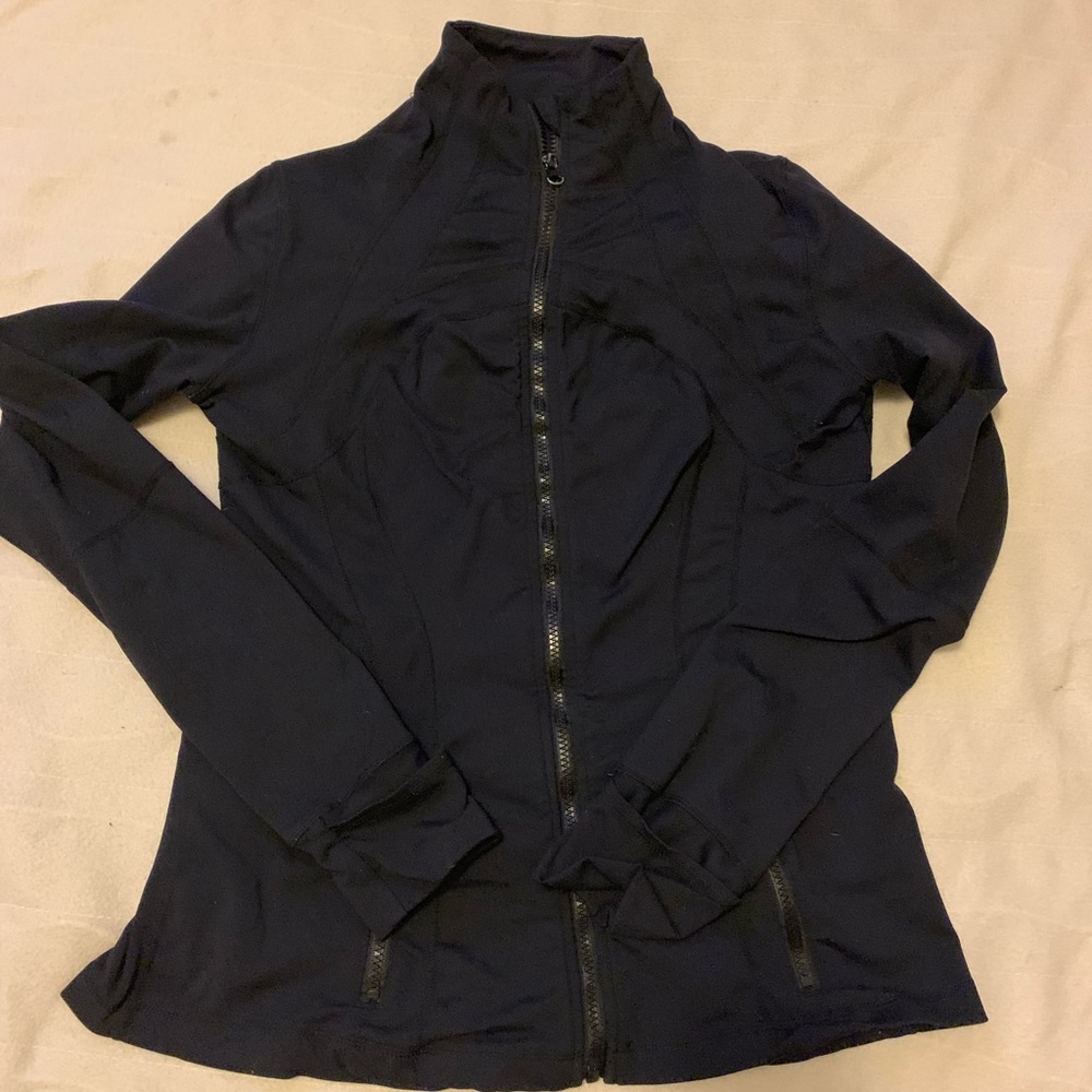 Well loved size 8 black lululemon define jacket